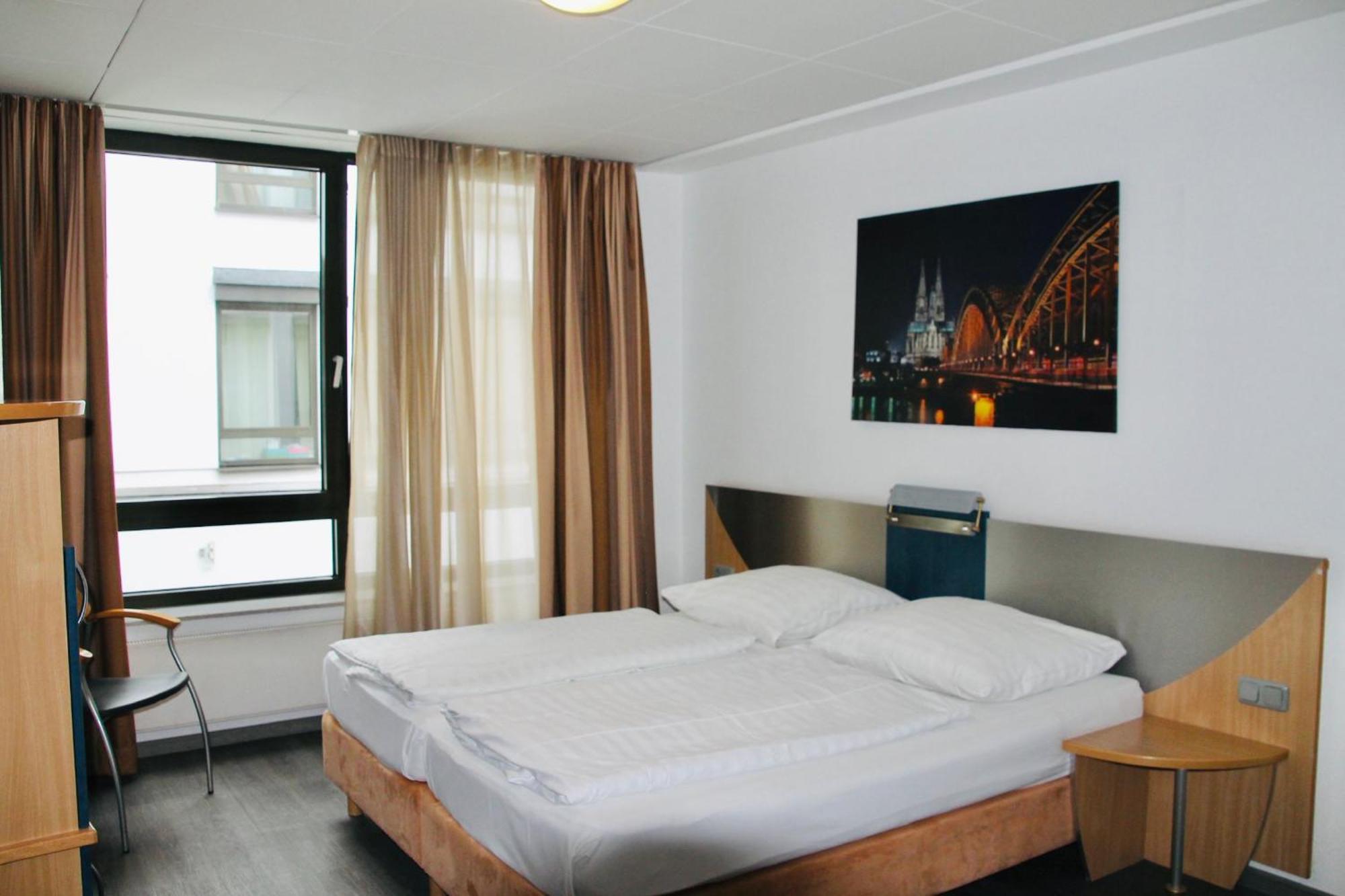 Opera Hotel Koeln Zewnętrze zdjęcie