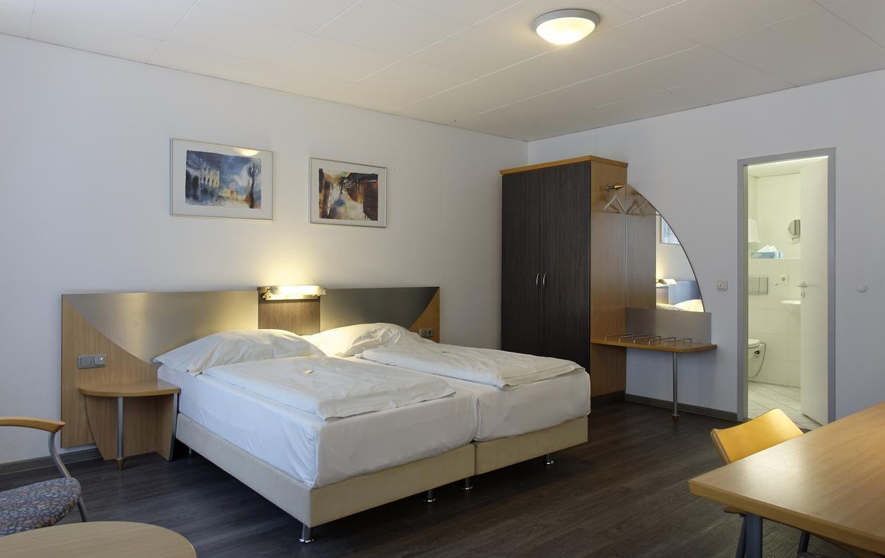 Opera Hotel Koeln Zewnętrze zdjęcie
