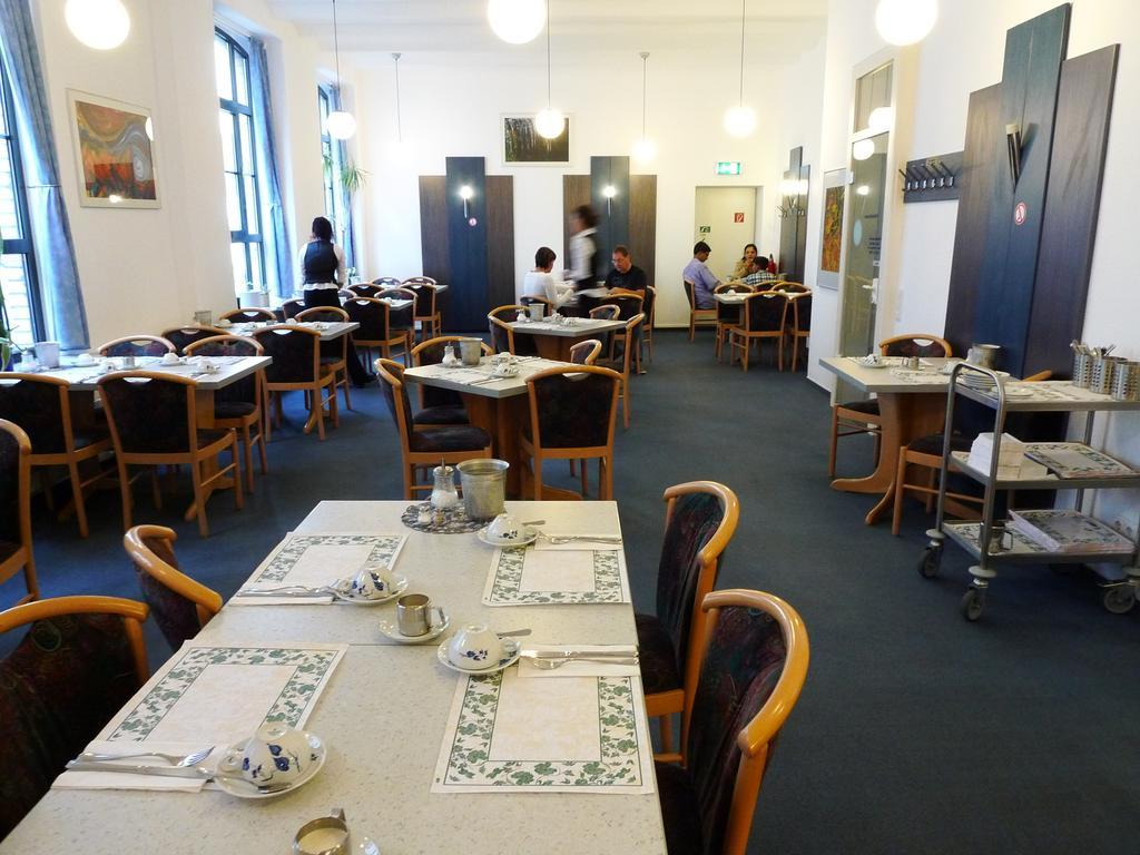 Opera Hotel Koeln Zewnętrze zdjęcie